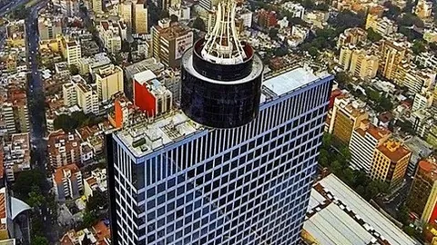 亚冬会火炬闪耀登场，以“激情澎湃”为主题绽放光彩